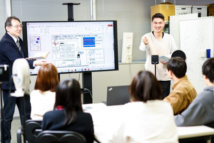大阪産業大学  データサイエンス、情報通信、音や画像といったシステム系からメディア系までの専門科目からニーズに合わせ、修得が可能。
