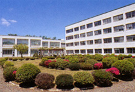 山形県立米沢女子短期大学