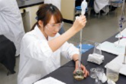 大阪電気通信大学 実験・実習が多いため、技術や実践力が確実に身につきます。