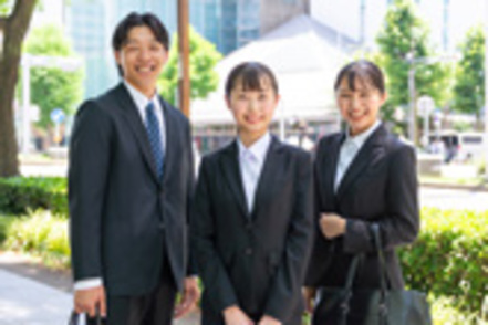 名古屋商科大学 総合政策学科では、公共政策にかかわる科目群を充実。公務員を目指す人にも最適です
